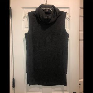 Peck & Peck Small grey cowlneck sleeveless top .